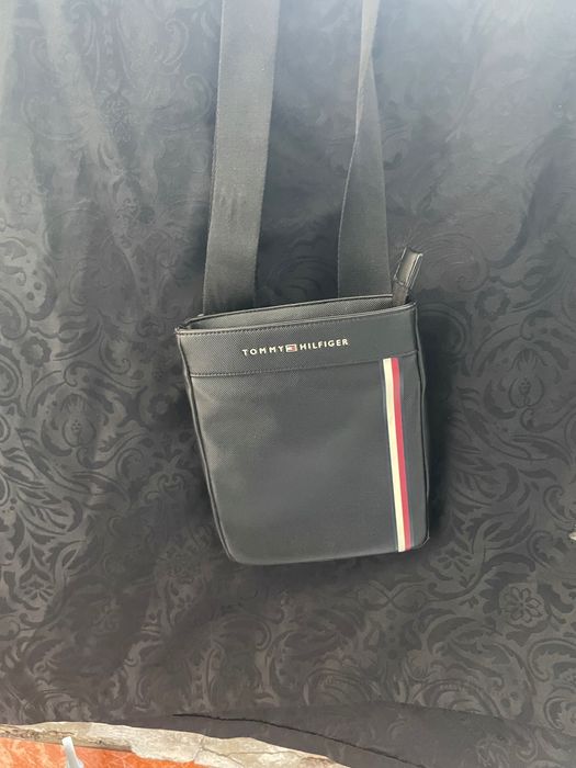Pochete (bolsa de alsa masculina) TOMMY HILFIGER