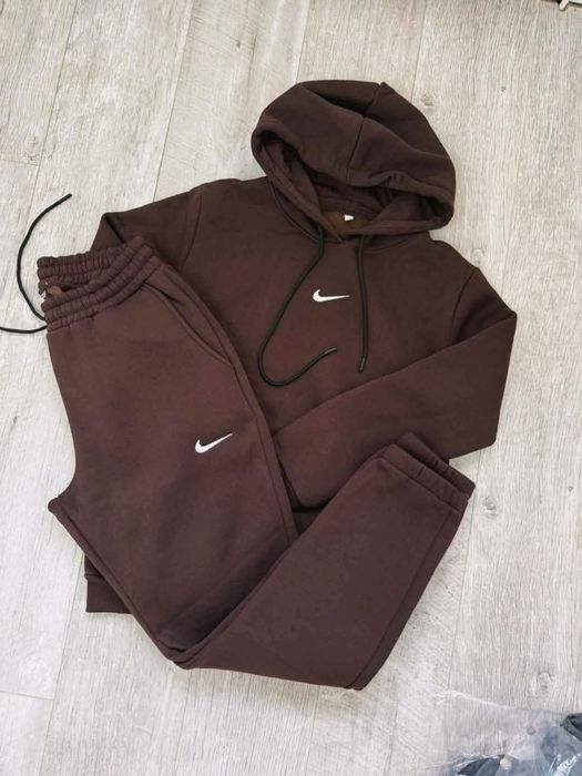 Brązowy komplet dresowy Nike damski dres czekoladowy ocieplany gruby L