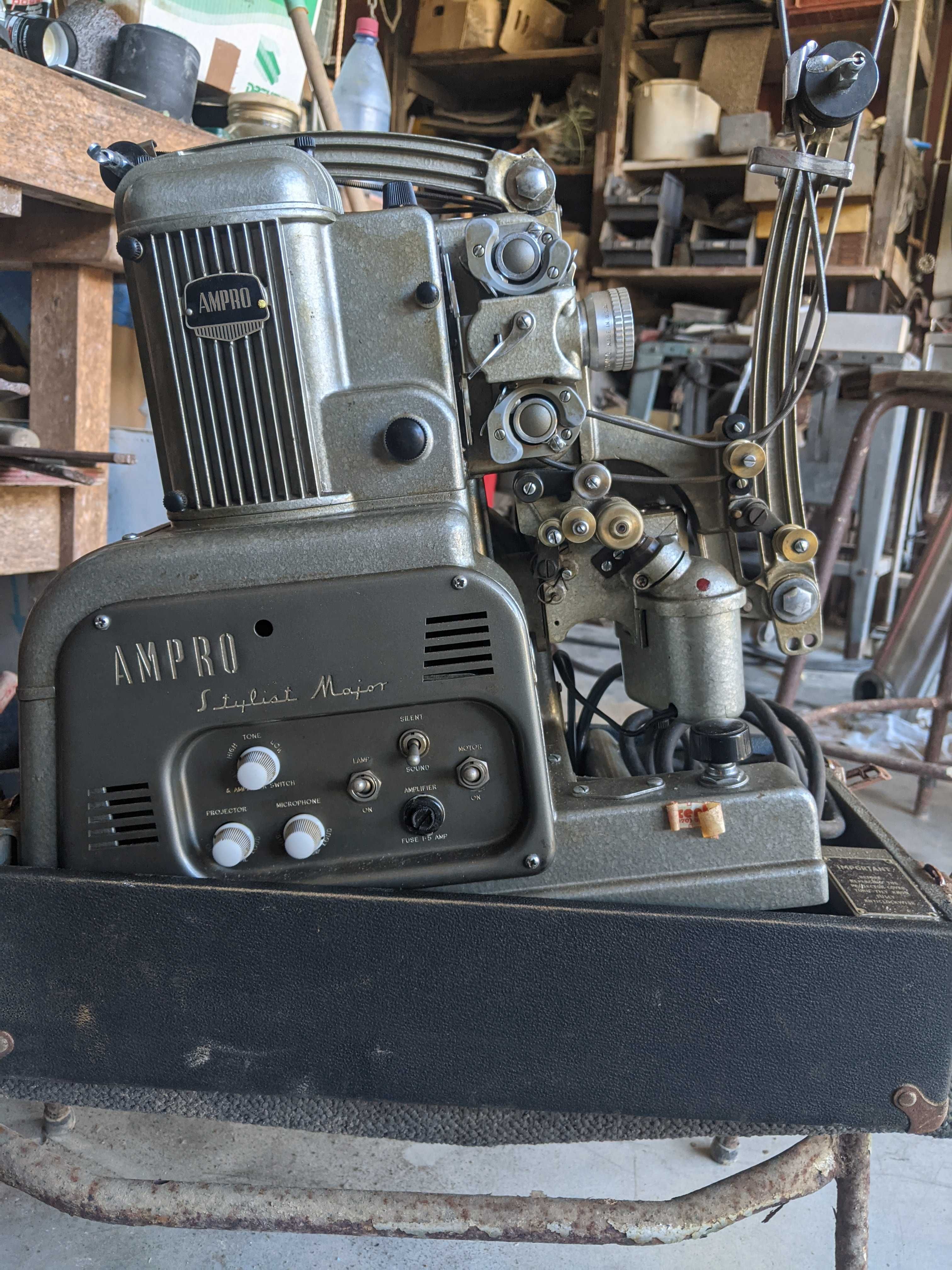 filmprojector 16mm AMPRO