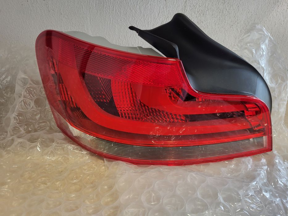 Farolim Esquerdo BMW E81 E82 LCi - NOVO - Serie 1