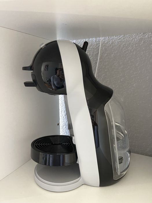 Кофемашина Nescafé Dolce Gusto