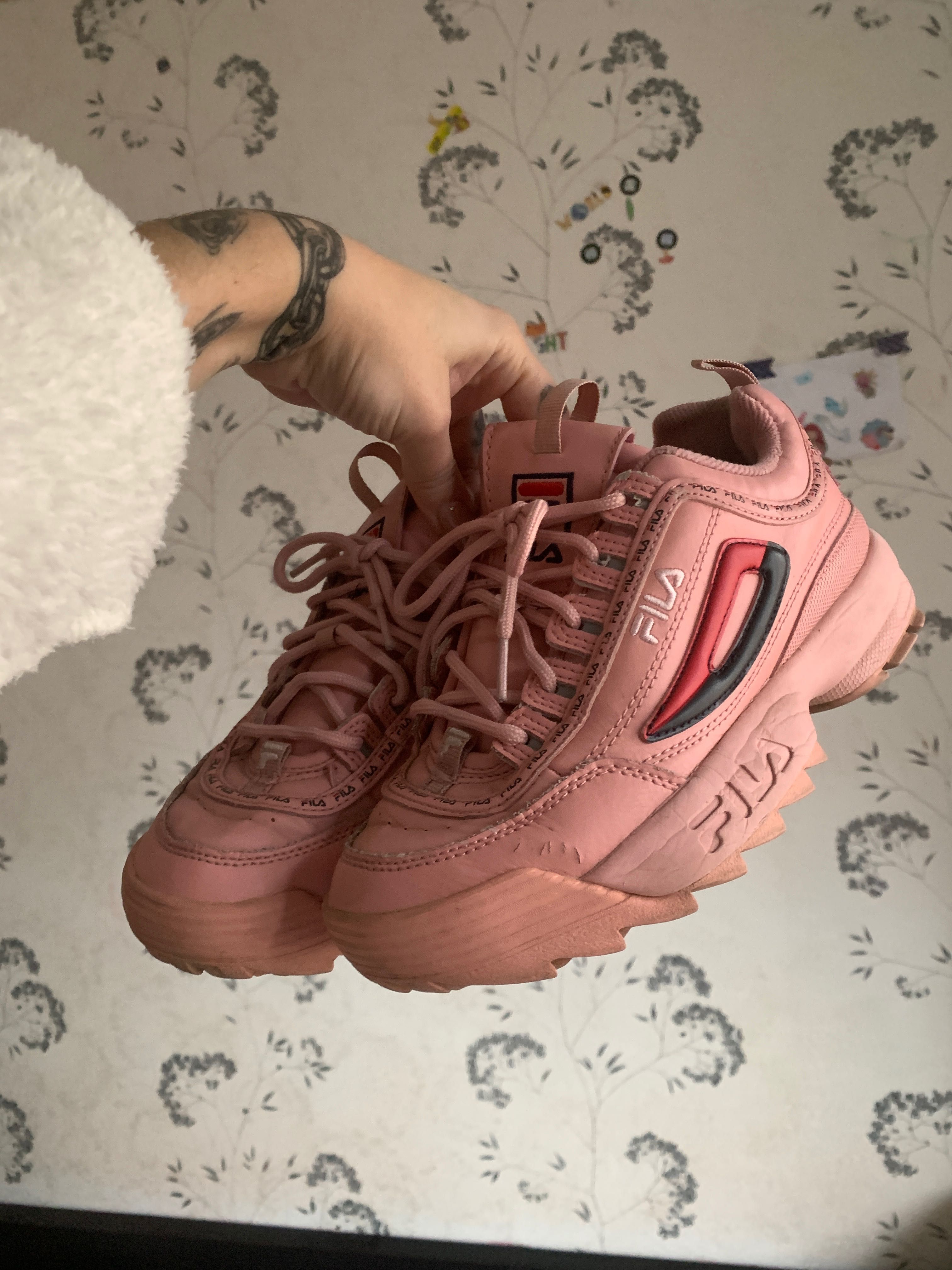 Кросівки рожеві fila disruptor taped logo pink