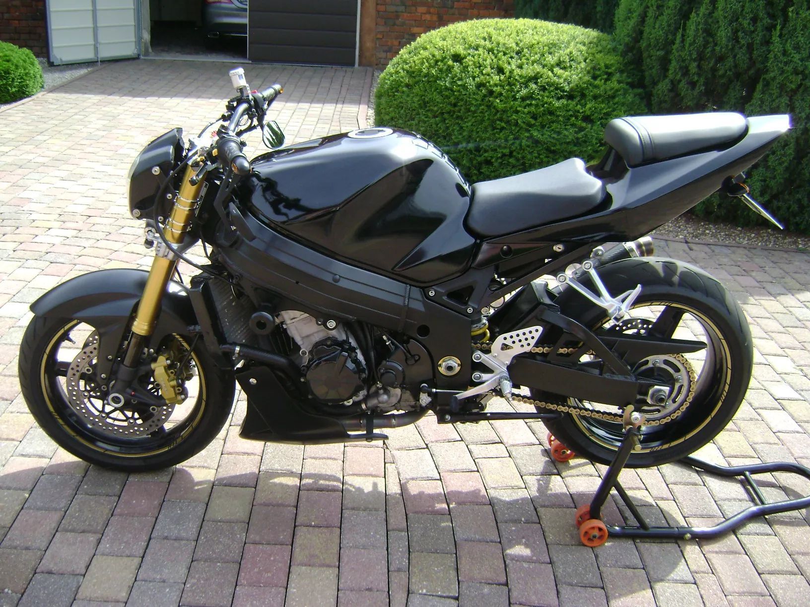 Suzuki GSX 1000 Sprzedam Suzuki GSX R 1000 , 750, 600, Custom