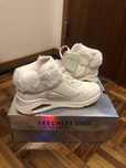 Saoatilha bota sketchers novas