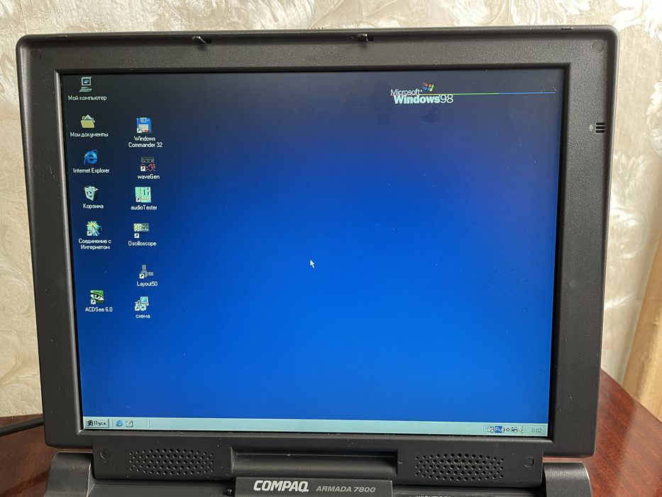 Вінтажний ноутбук Compaq Armada 7800 Windows 98 Pentium 2  96 MB OЗУ