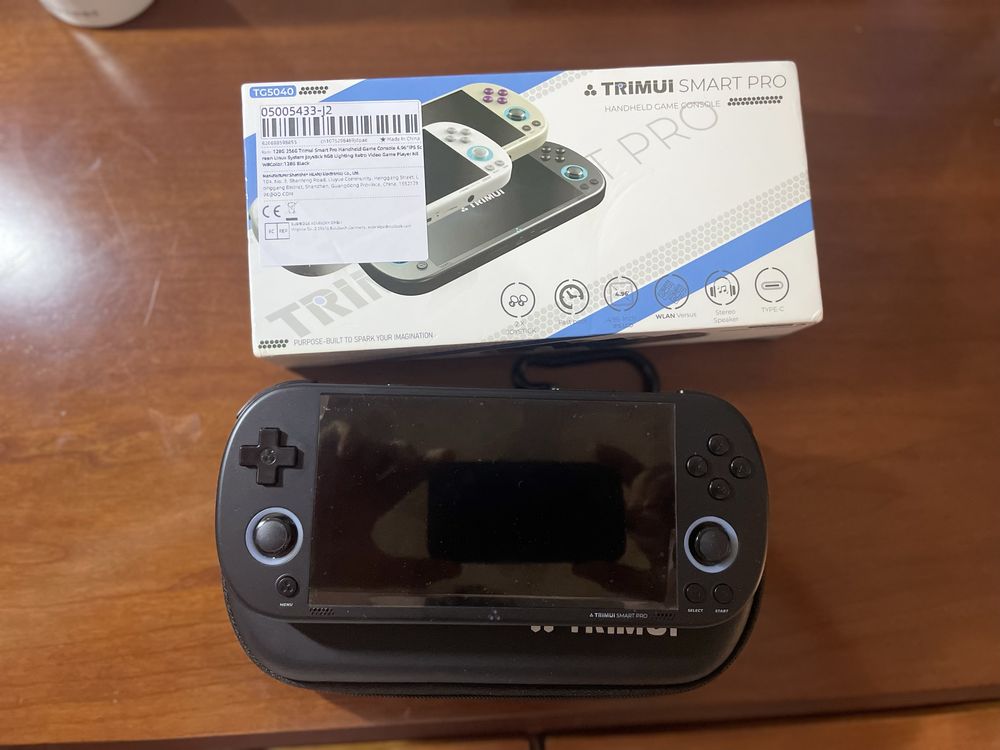 Trimui Smart Pro 128GB com estojo COMO NOVA