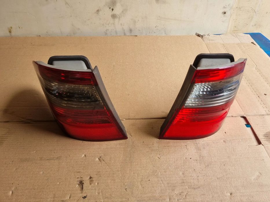 Lampa prawa lewa tylna Mercedes w211 kombi