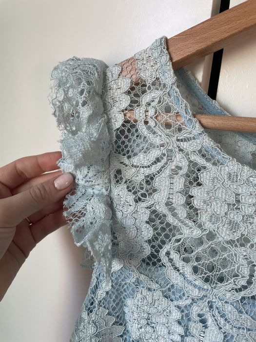 Niebieska koronkowa sukienka s m