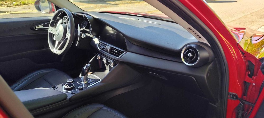 Alfa Romeo Giulia 2.2 Diesel AT8 180CV