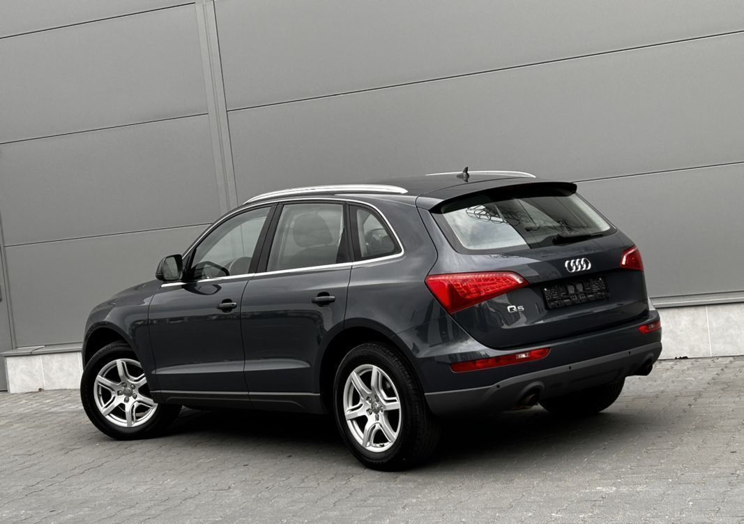 Audi Q5 2009 год