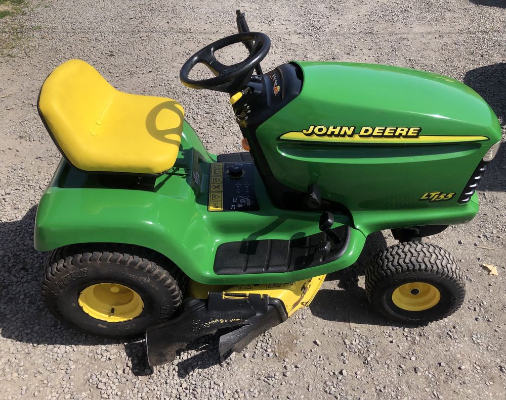 Kosiarka traktorek John Deere LT 155