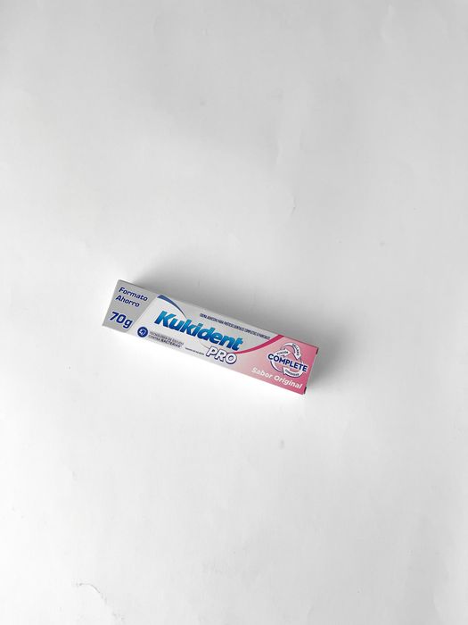 Kukident Creme Adesivo • Próteses Dentárias