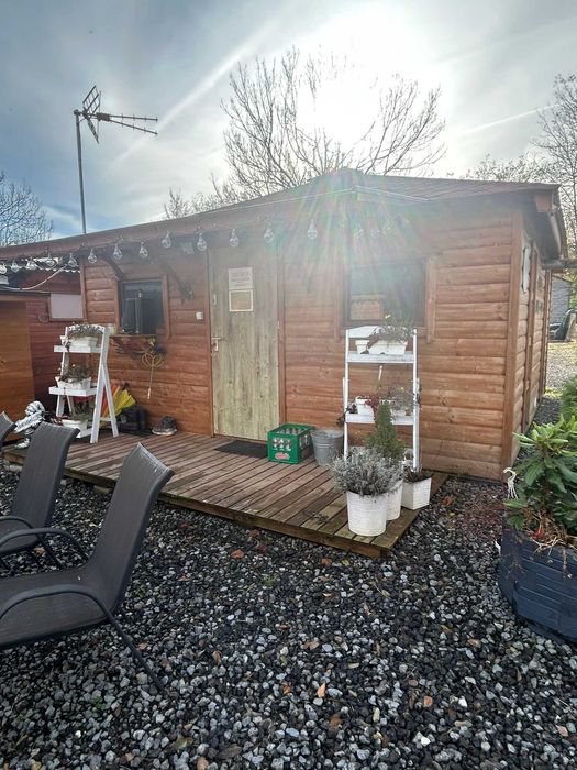 Domek 5 x 5 drewniany ocieplany w całości z podłogą całoroczny Używany