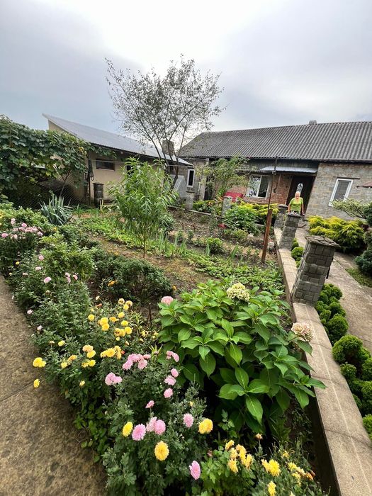 Продаж Будинку Судова Вишня