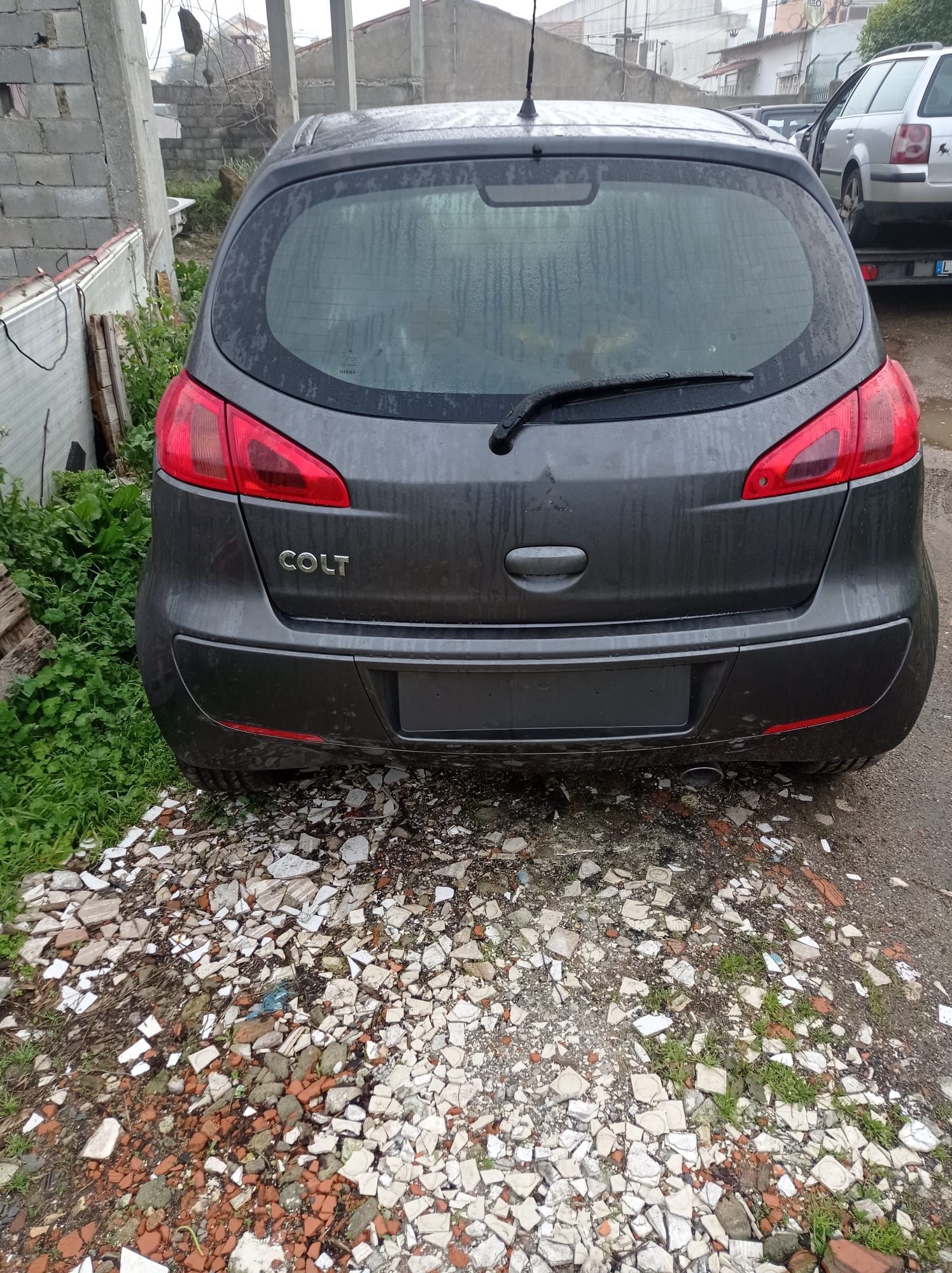 Mitsubishi Colt 1.1 gasolina para peças