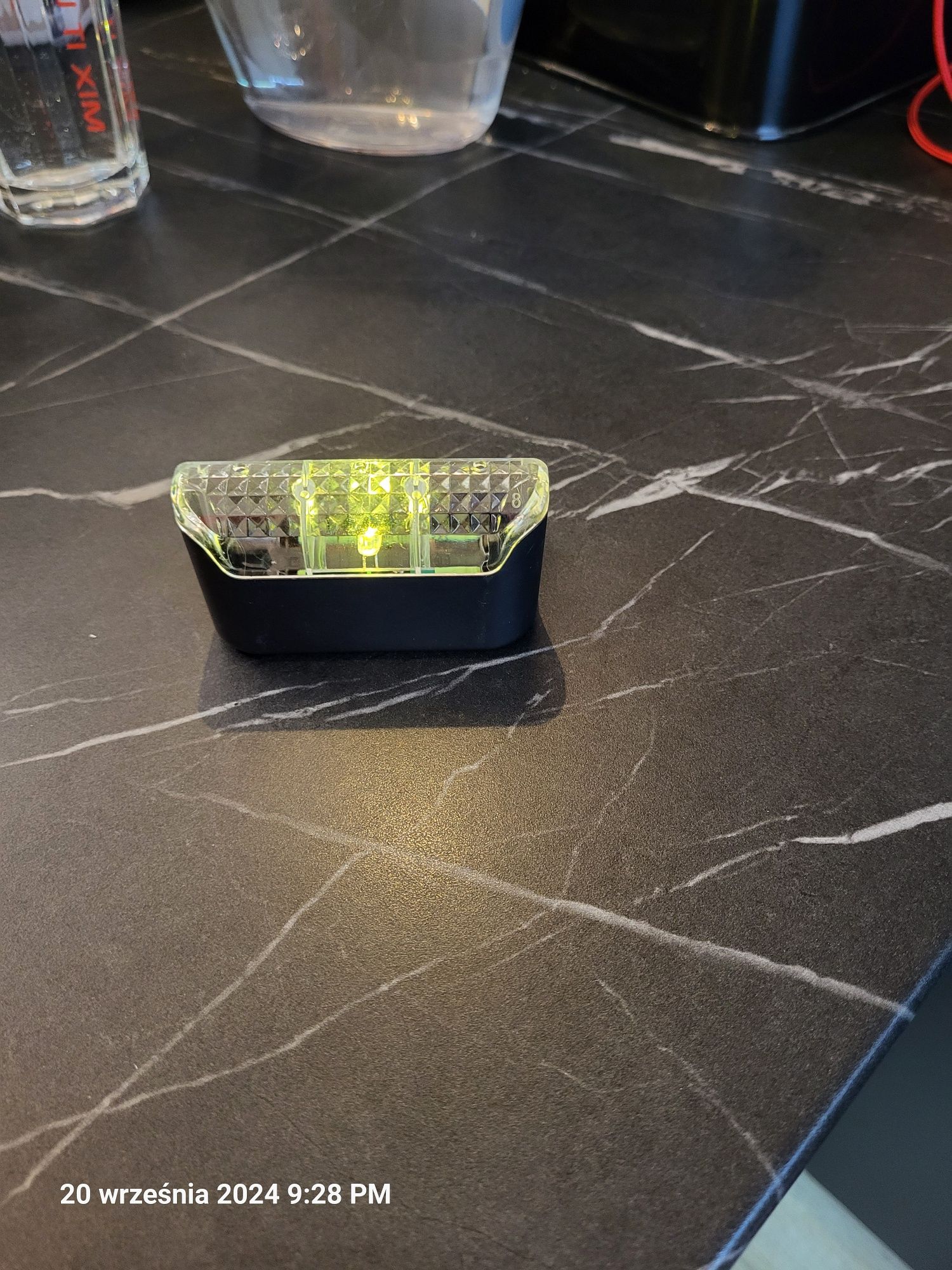 Oświetlenie solarne na schody, progi, ogrodzenie itp