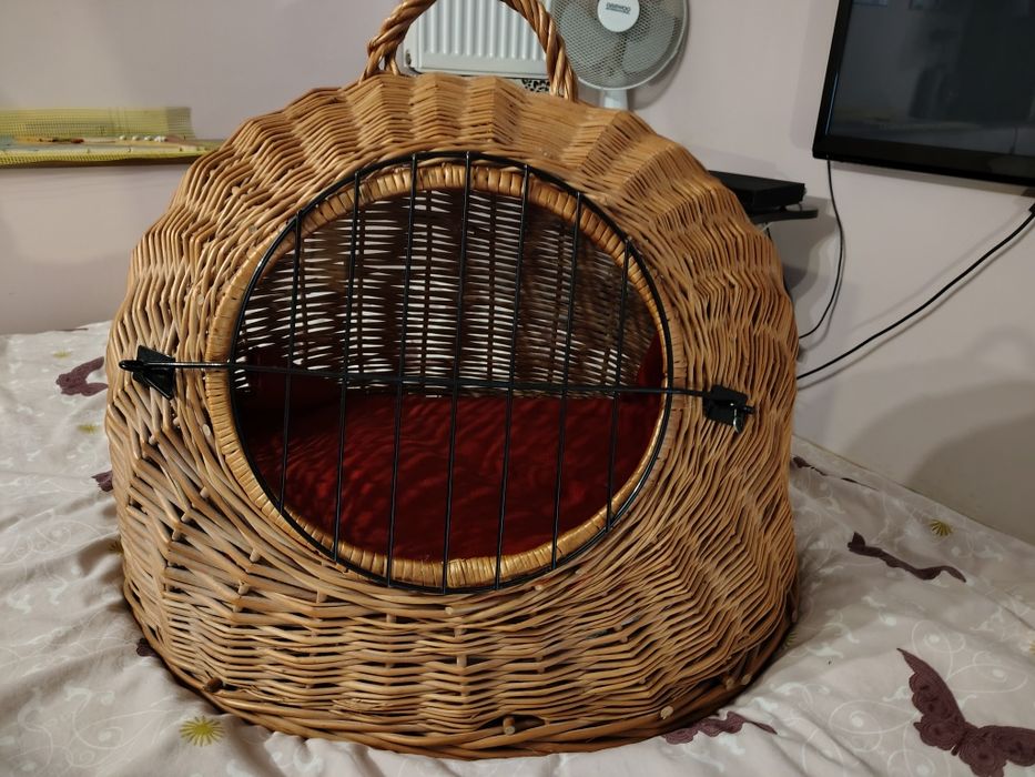 Wiklinowy transporter dla kota