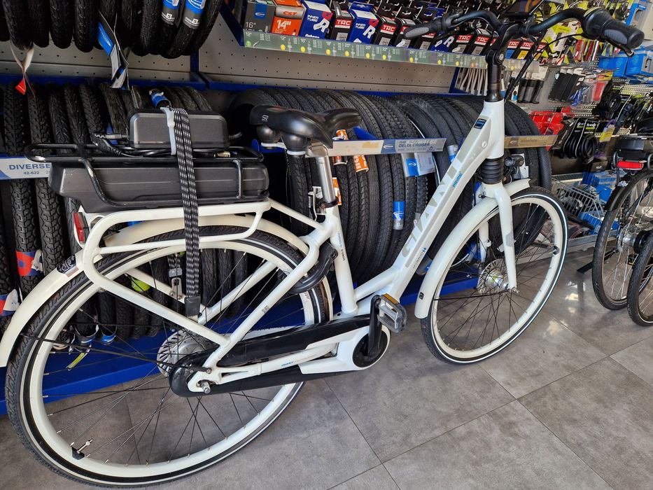 Rower elektryczny Giant Prime