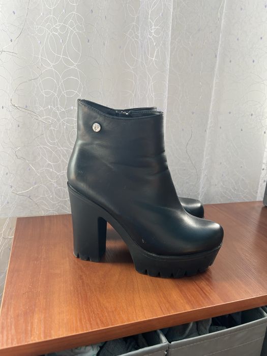 Ботинки жіночі зима , осінь