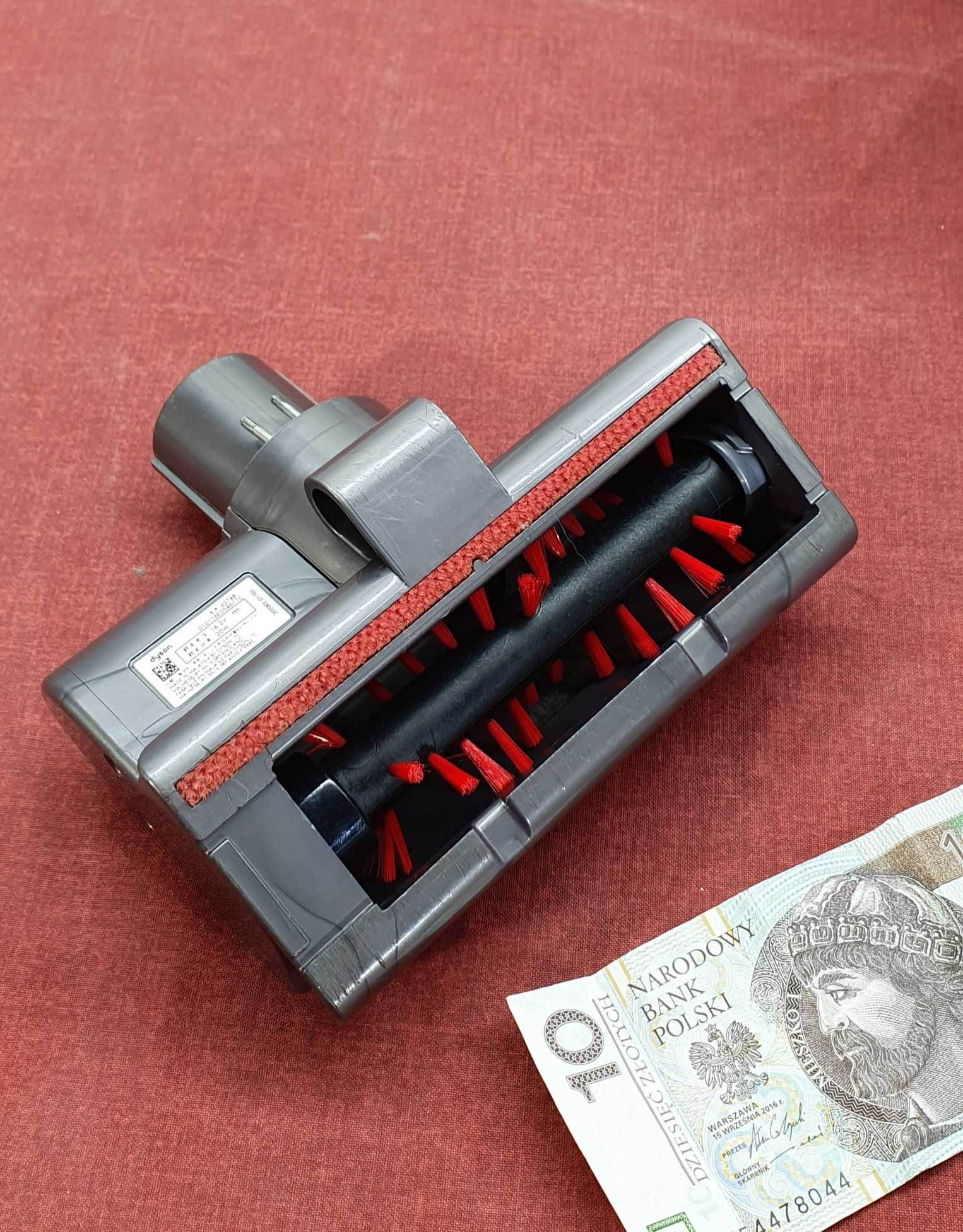 DYSON    5/6  z elektro szczotką  /21/