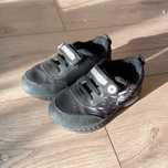Buty sportowe dla chłopca r 25