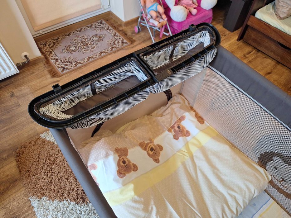 Sprzedam turystyczne łóżeczko firmy Lionelo z akcesoriami exstra.