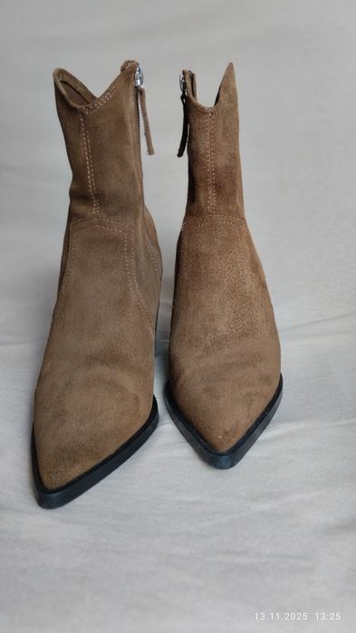 Козаки Zara натуральный замш 37.р