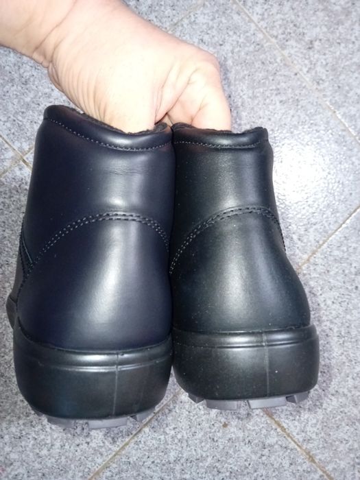 Оригінал 44,45,46 ботинки зима Ecco  утеплені
44 -29 см поглиблення,з