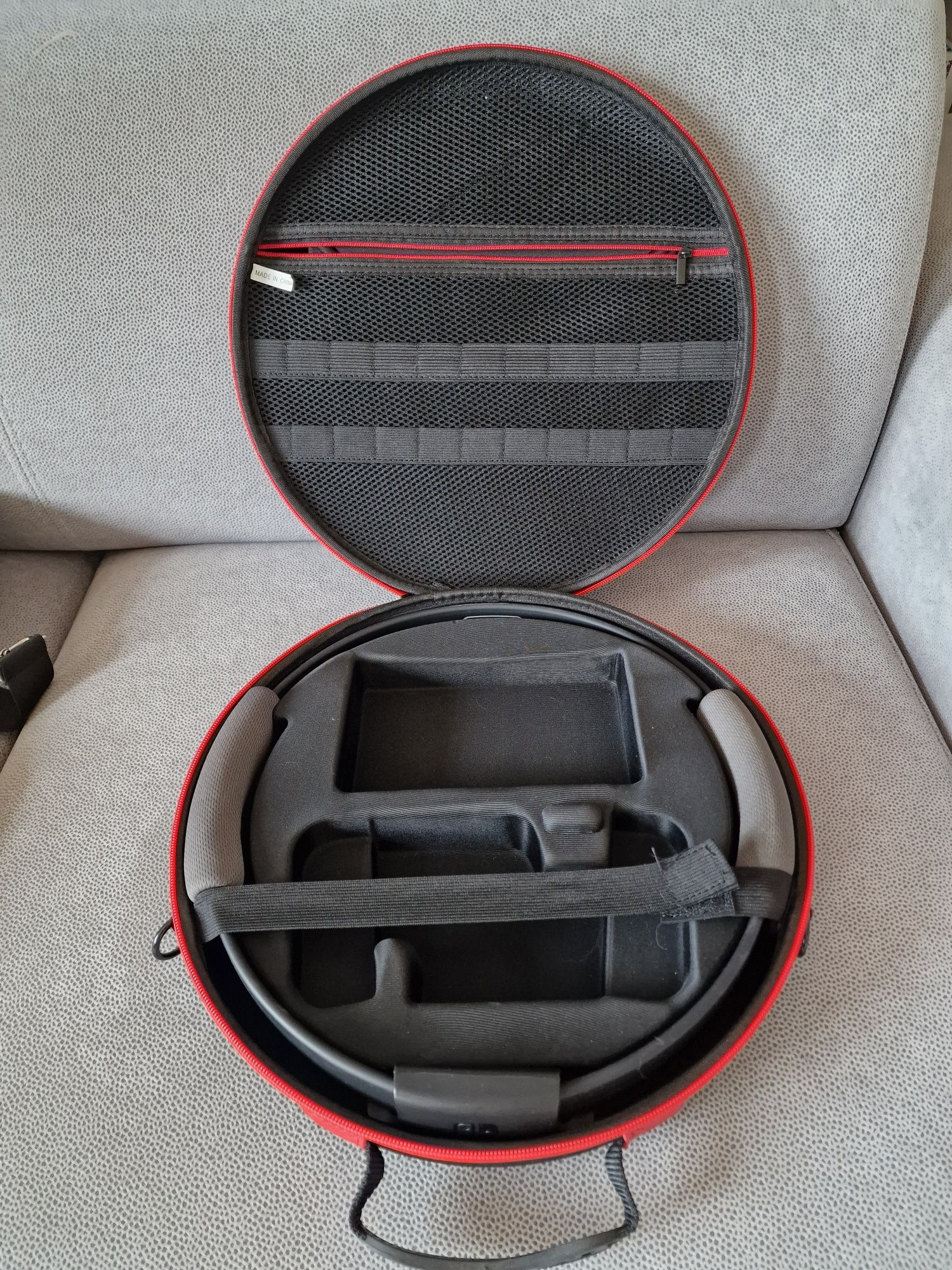Konsola nintendo switch czerwono niebieski zestaw + dodatki