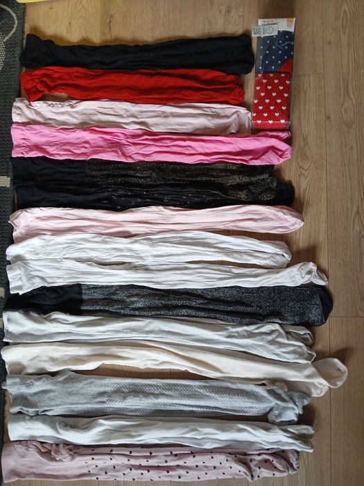 17 par rajstop dziecięcych na 134/146 cm