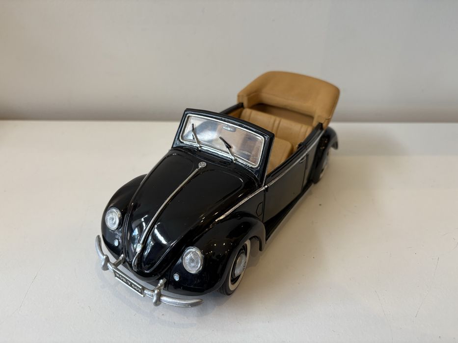 Model Volkswagen Beetle Garbus 1:18 Maisto (bburago welly)