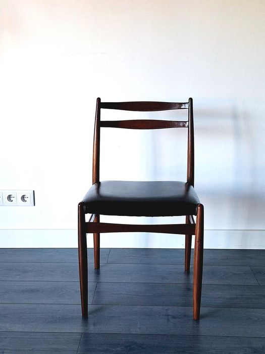 Cadeira Vintage Design Dinamarquês Mid-Century 60s. Vintage chair