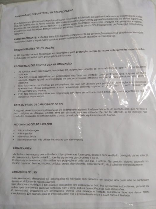 Fato macaco descartavel em polipropileno com capuz, toalhetes alcool