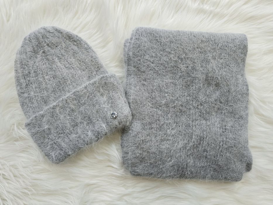 Komplet Angora 2 częściowy : Czapka + szal  Ć.Szary