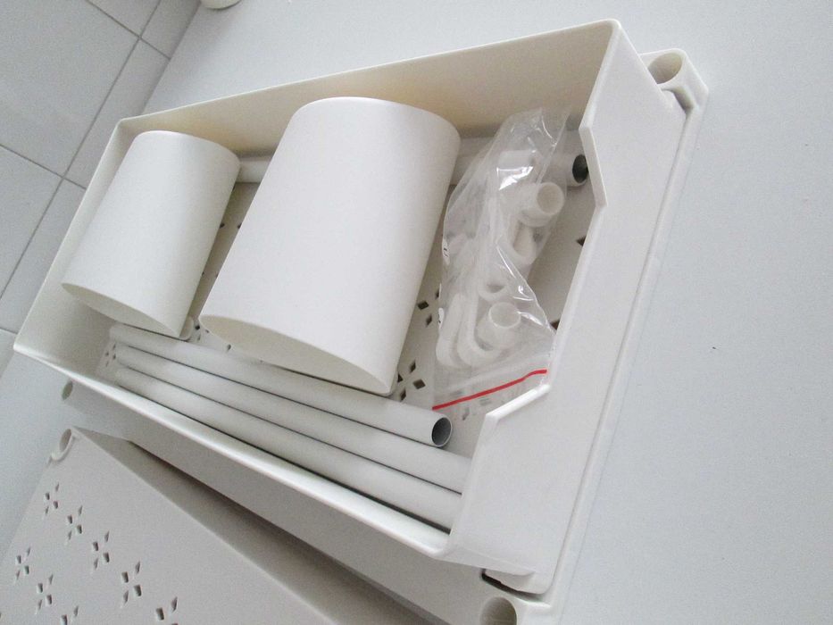 Prateleiras - a de baixo é amovível