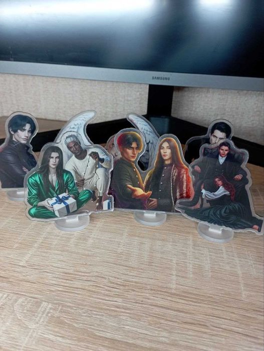 акрилові фігурки по клубу романтики