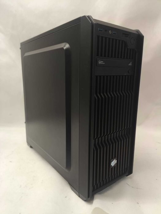 Komputer do GIER Core i5 6 rdzeni 16GB 1TB SSD GTX 1650 4GB W11 GWARAN