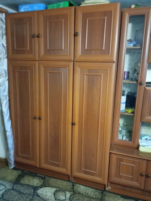 Продам стенку Б/У
