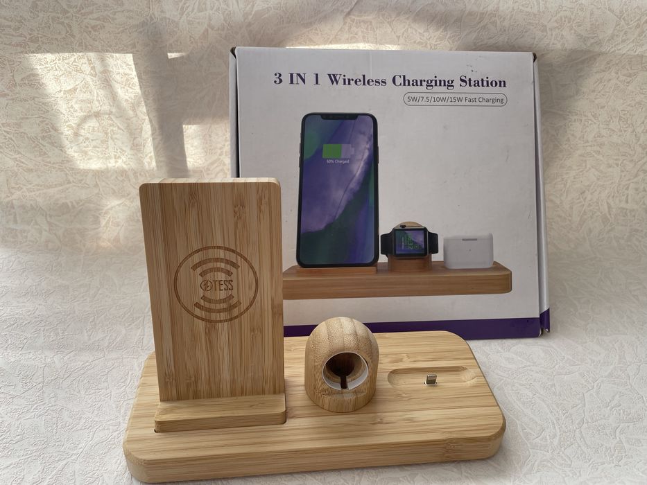 Бездротова зарядна станція 3-в-1