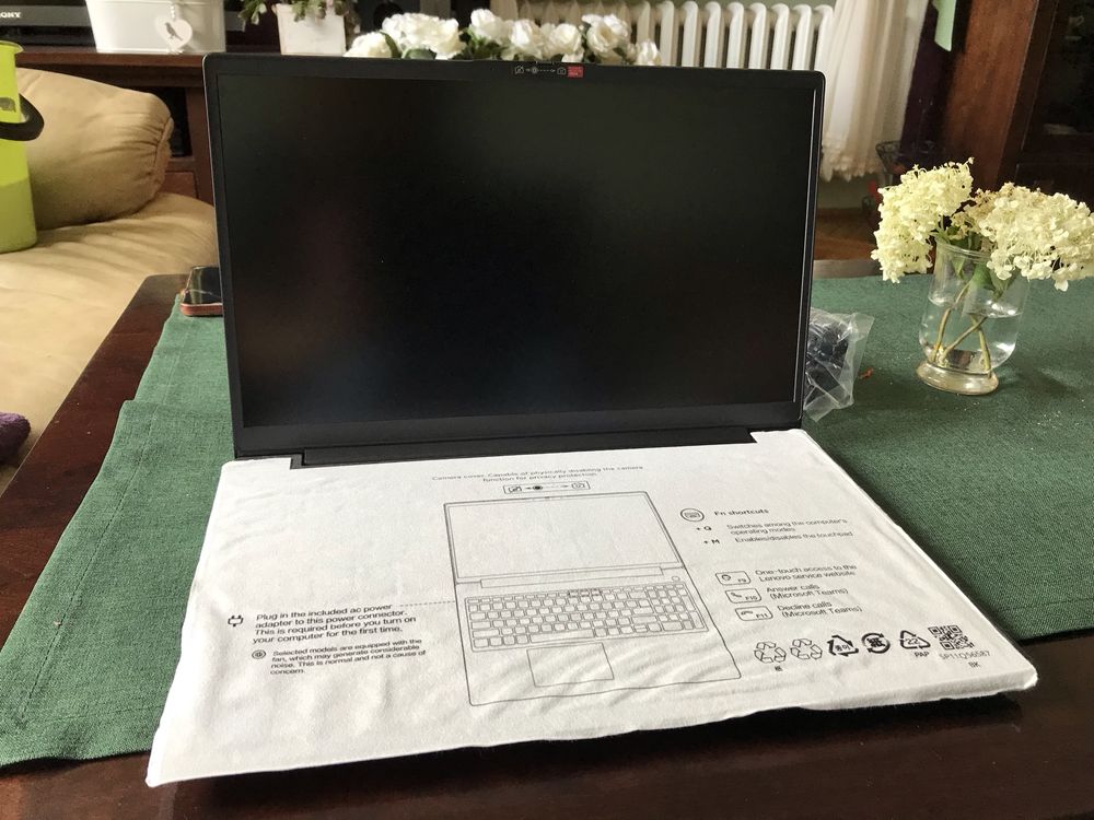 laptop Lenovo nowy