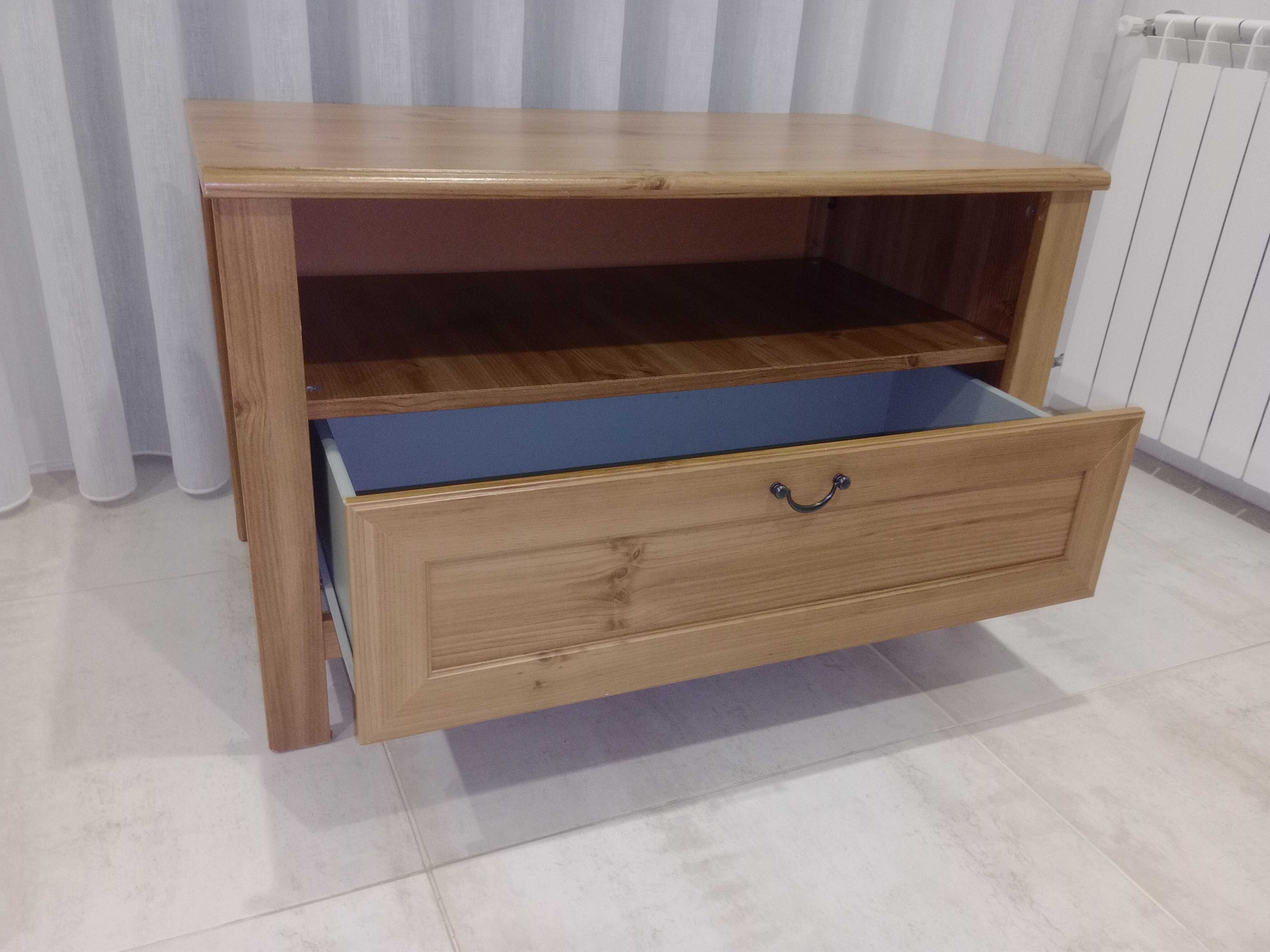 Móvel de sala castanho claro