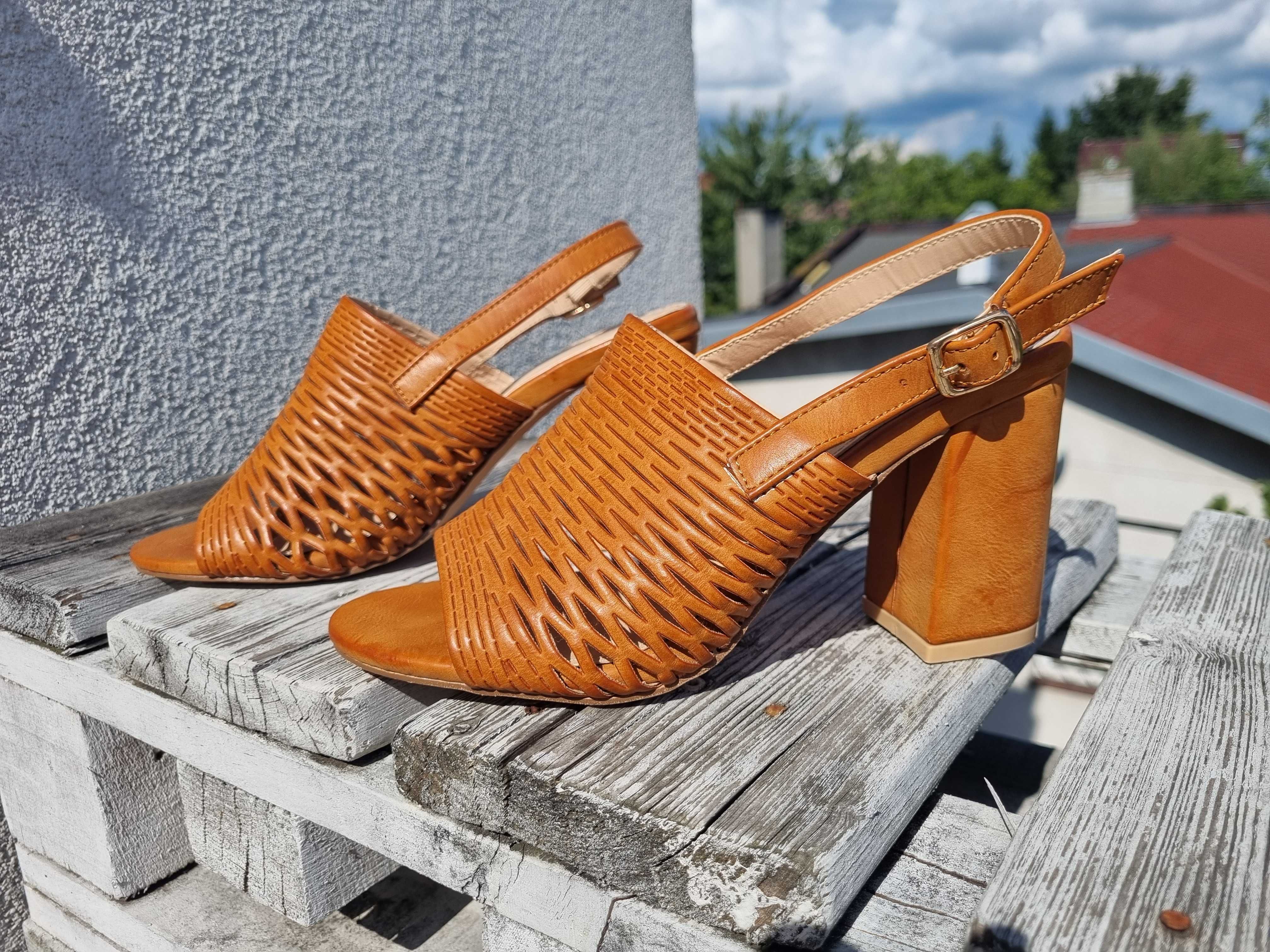 Sandały na słupku Rozmiar 37 R&B