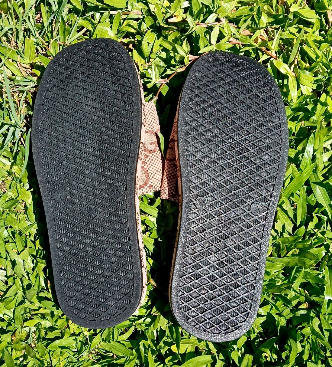Sandálias / Mules Logótipadas Local, Muitíssimo Confortáveis, Bonitas