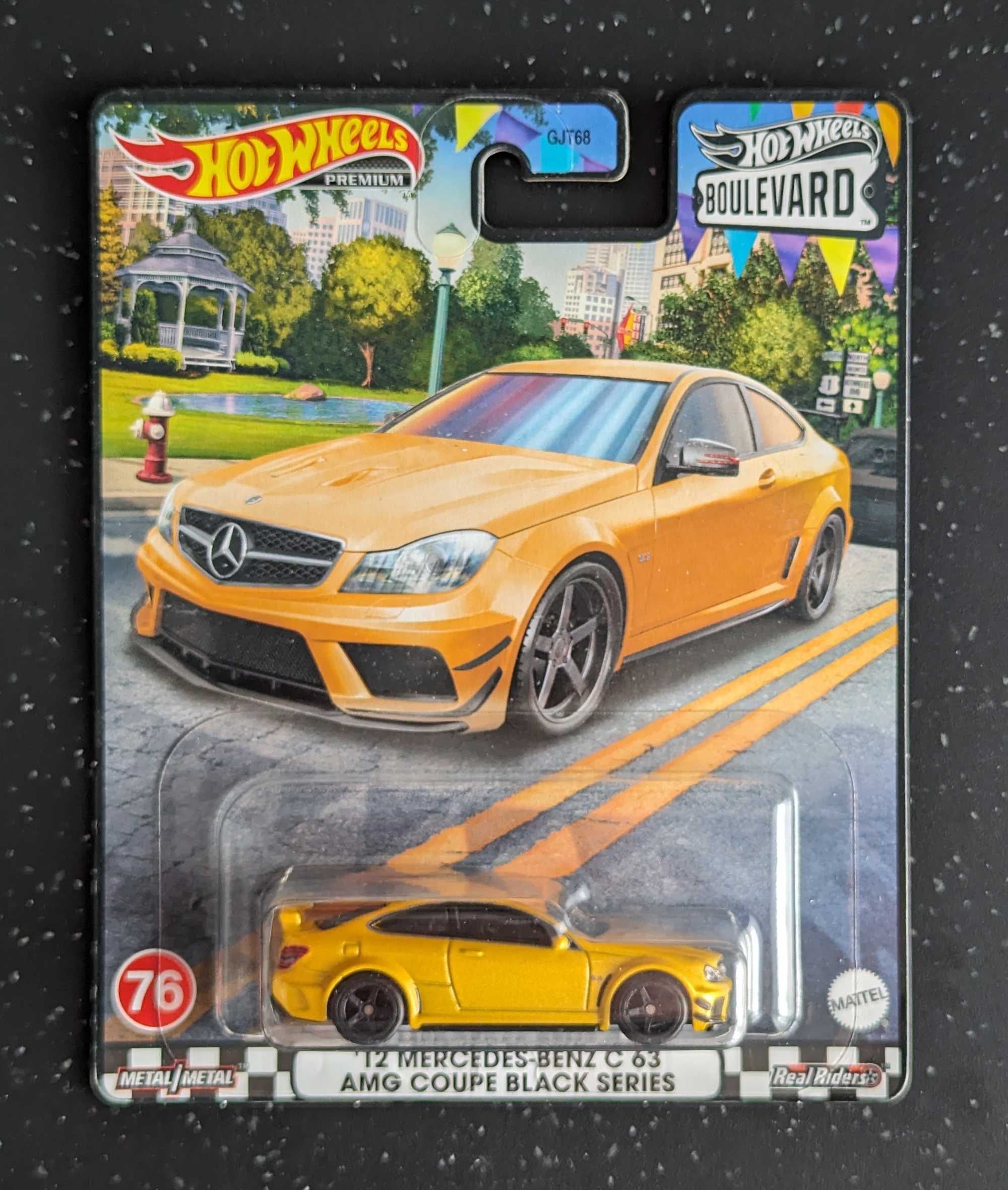 Hot Wheels Premium Mercedes-Benz C 63 AMG Coupe Black Series