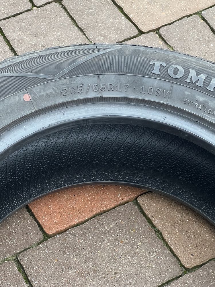 Розмір колеса 235/65R17 фірма tomket