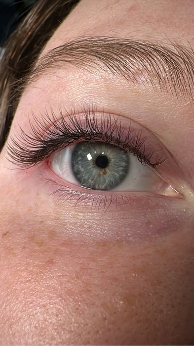 Запрошую на Led та звичайне нарощування вій (Наращивание ресниц Днепр)