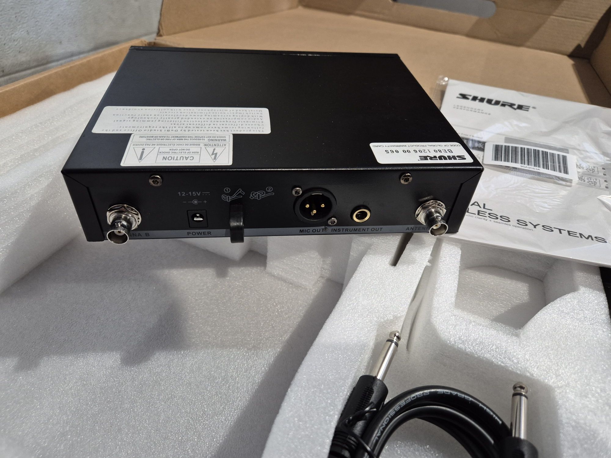 Mikrofon bezprzewodowy QLXD  sm58 beta  630-690MHz made in china