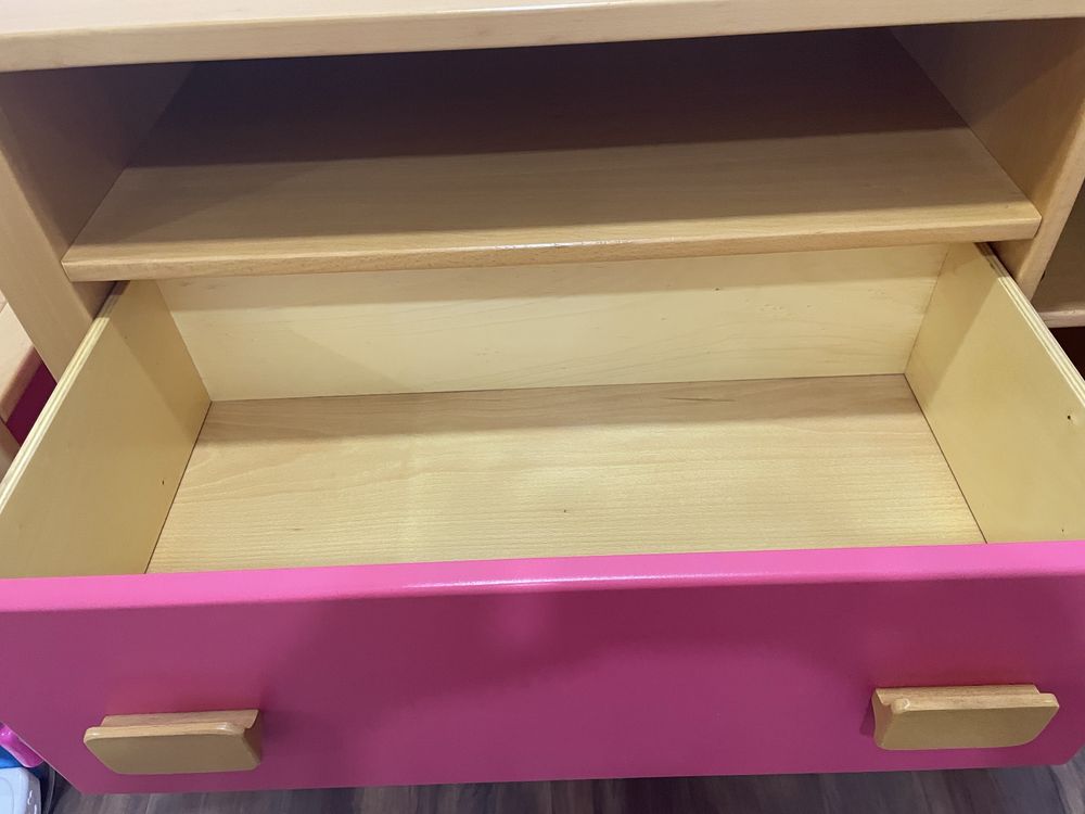 Cómoda com 2 gavetas e porta