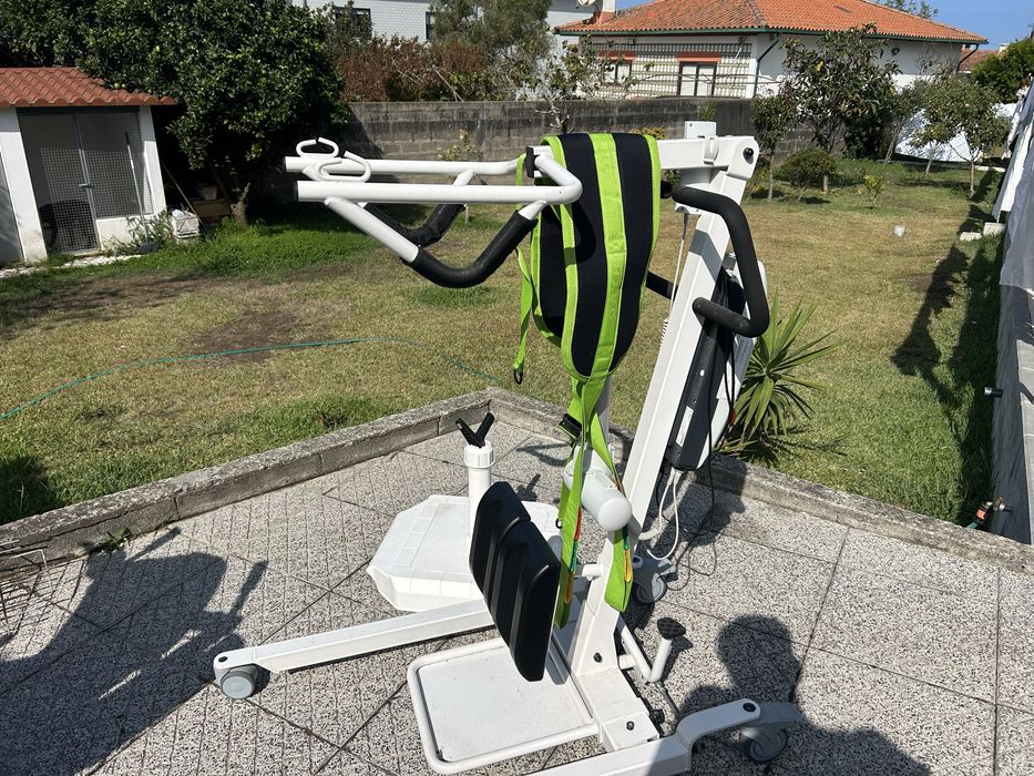 Elevador Hidraulico Motek para idosos