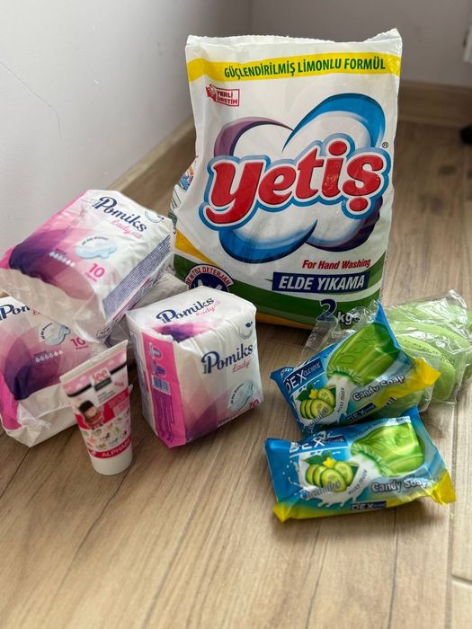 Господарські товари ( пральний порошок, мило)